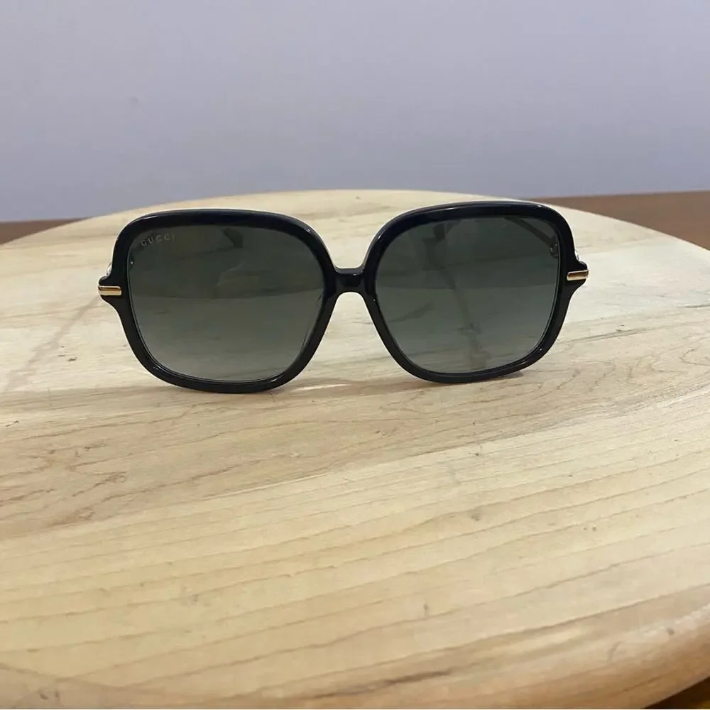 GUCCI GG0884SA‎ Women's Square Sunglasses Black Frame Sz 58-14-145 Authentic